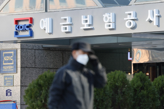 국회 기획재정위원회는 지난 5일 전체회의를 열어 공공기관 노동이사 도입을 골자로 하는 '공공기관의 운영에 관한 법률 개정안'을 처리했다. 연합뉴스
